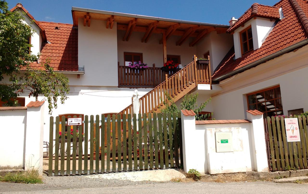 Apartmány Malý mnich Mnísek pod Brdy Exterior foto