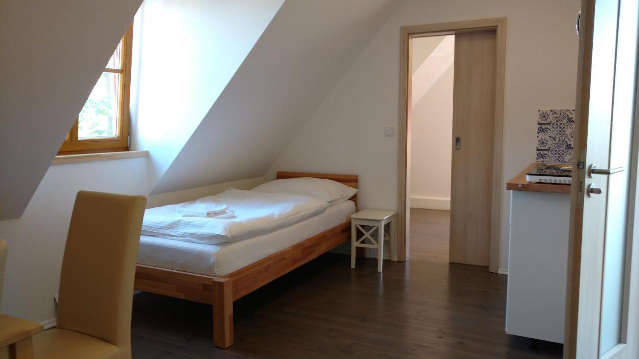 Apartmány Malý mnich Mnísek pod Brdy Exterior foto